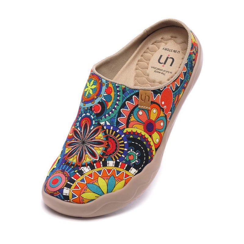 UIN Women's Travel Slipper Lightweight Home Slip Ons Walking Casual Art Painted Travel Holiday Shoes Blossom (6.5)